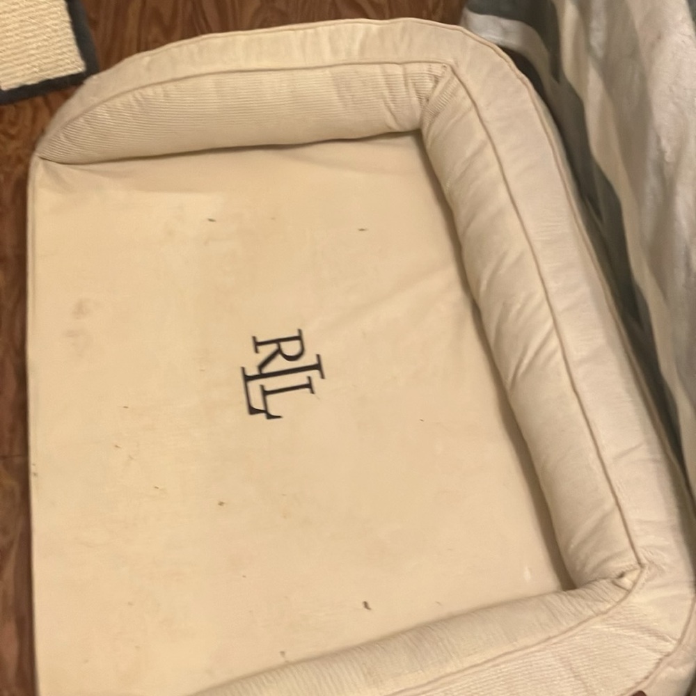 Raulph Lauren pet bed
